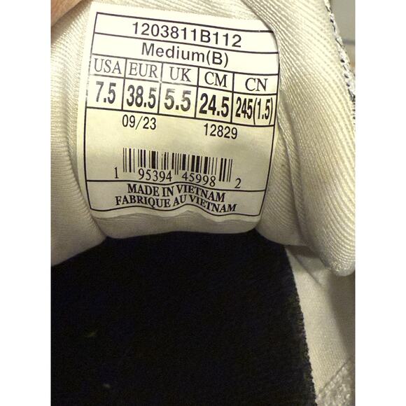 Brooks Adrenaline GTS 23 Running Shoes Women’s Black Gray Lace Up Sneakers 7.5 B - Picture 9 of 11